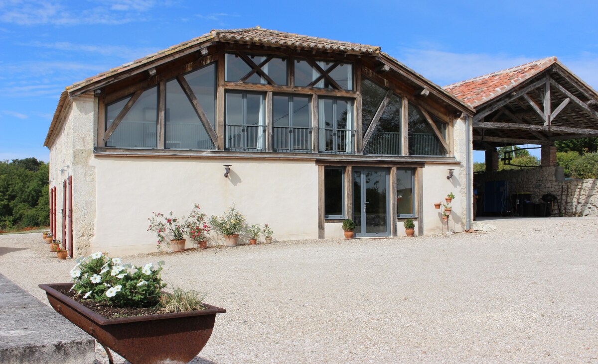 美丽的乡村别墅，位于奎西勃朗（ Quercy Blanc ）