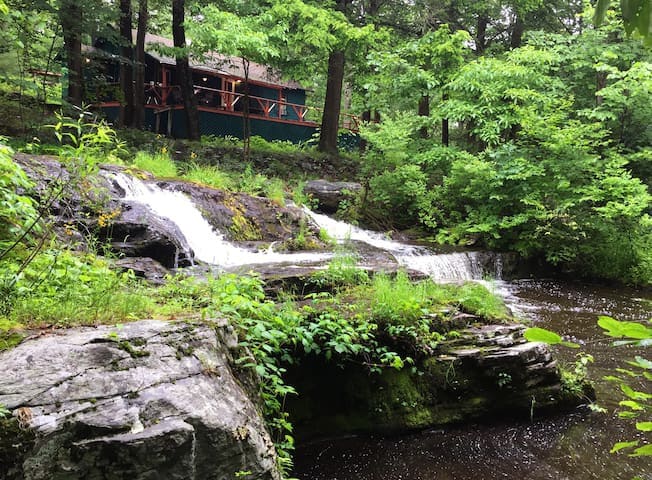 Remote Waterfall Cabin at Swiftwater Acres