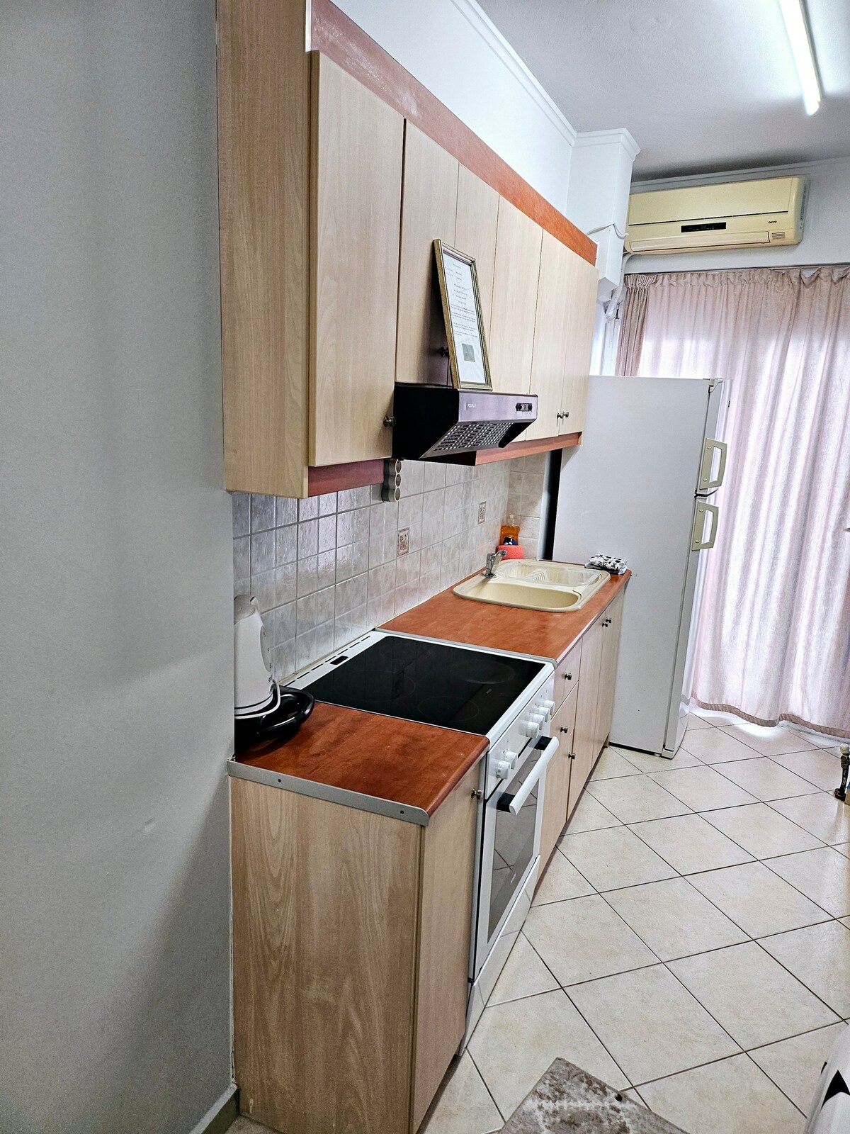 Zafi公寓， 25平方米（ B2 ） Patras （中心）