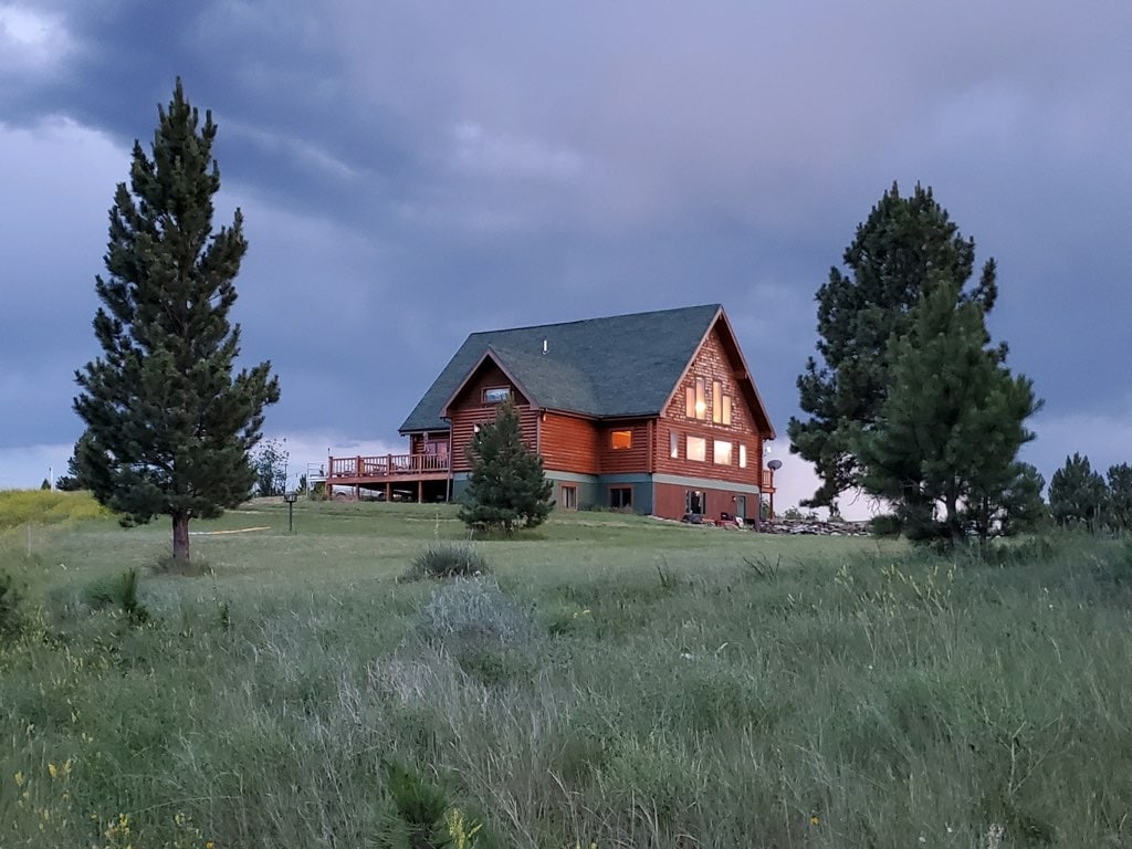 Ridgeview Lodge Cowboy Corral