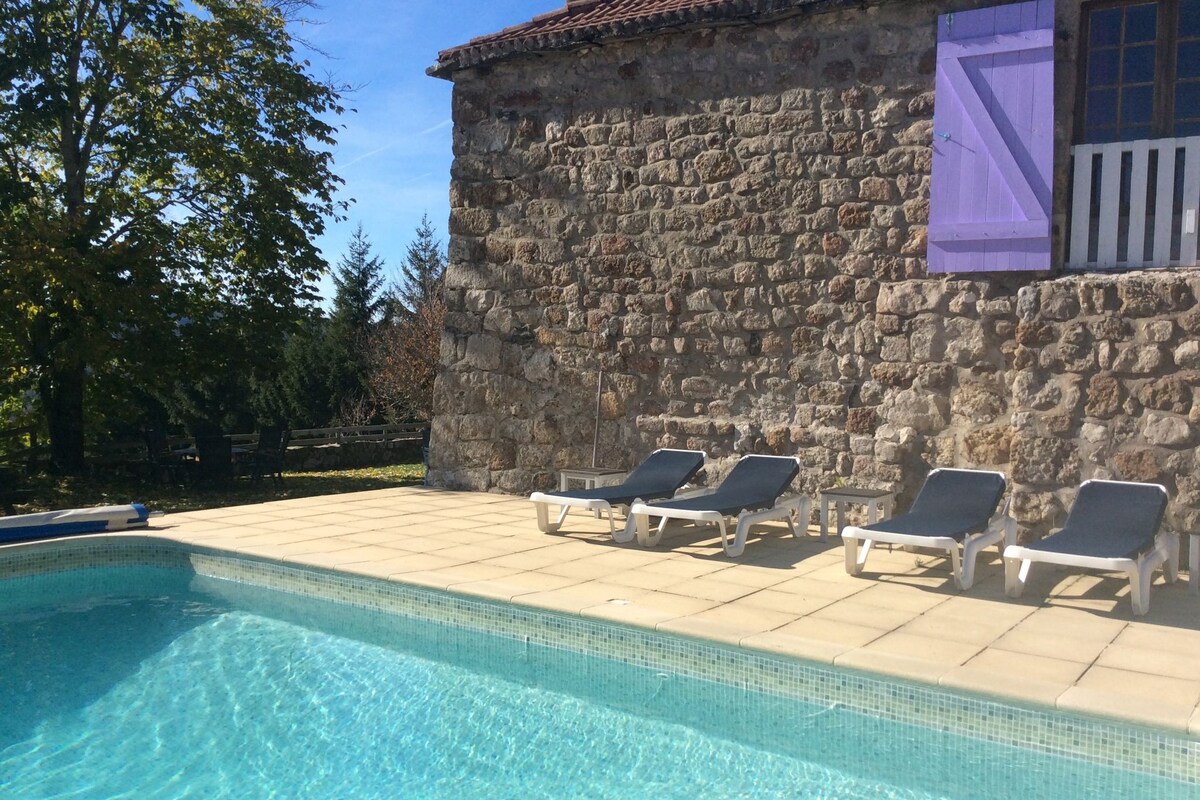 Charming Farmhouse in Cros-de-Géorand  with Swimming Pool