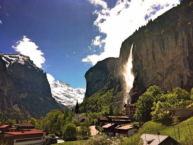 卢达本纳(Lauterbrunnen)的民宿