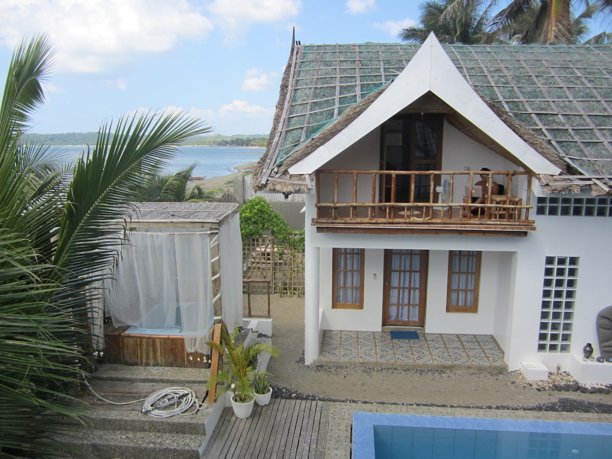 Villa by the Beach (Cabin ilang - ilang)