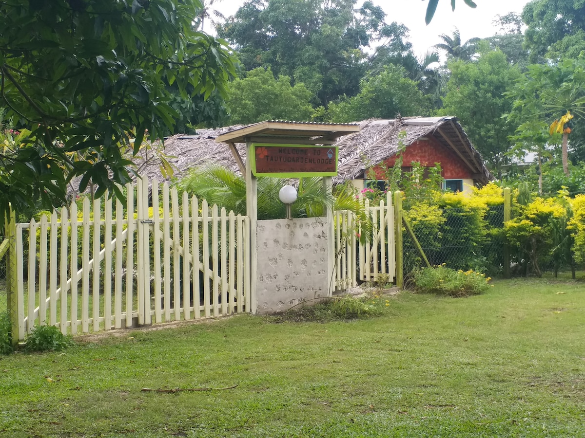 Tautu Garden Lodge是一个独特的住宿地点。