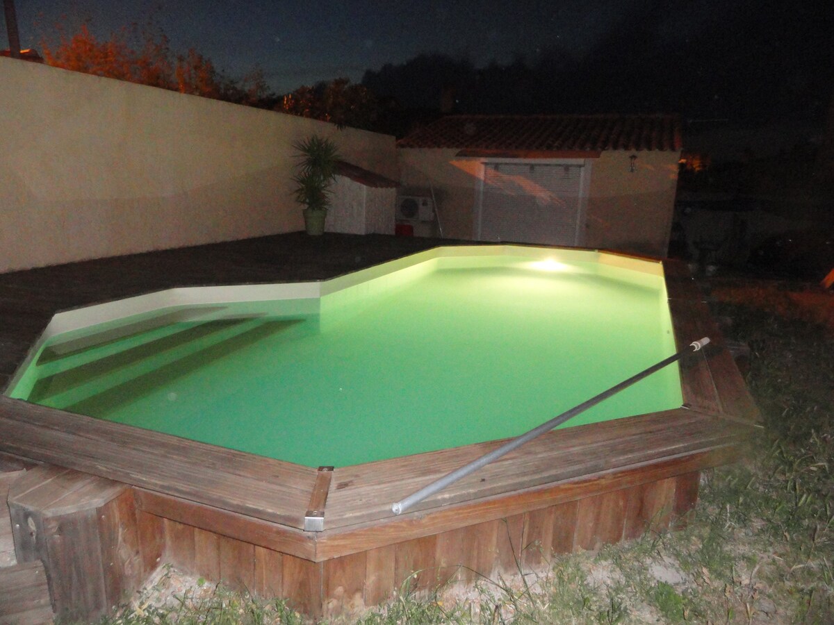 LACAZAFLO ：带泳池的美妙度假单间公寓