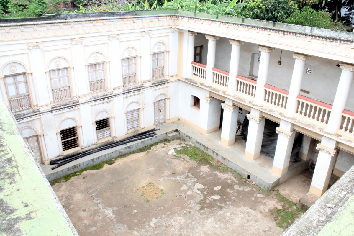 体验传统| Chaudhuri House | 375年