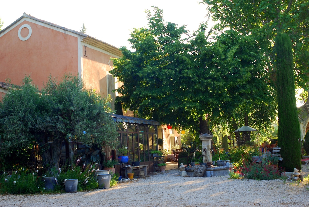 Le Mas de Bohême - Gîte de charme en Provence