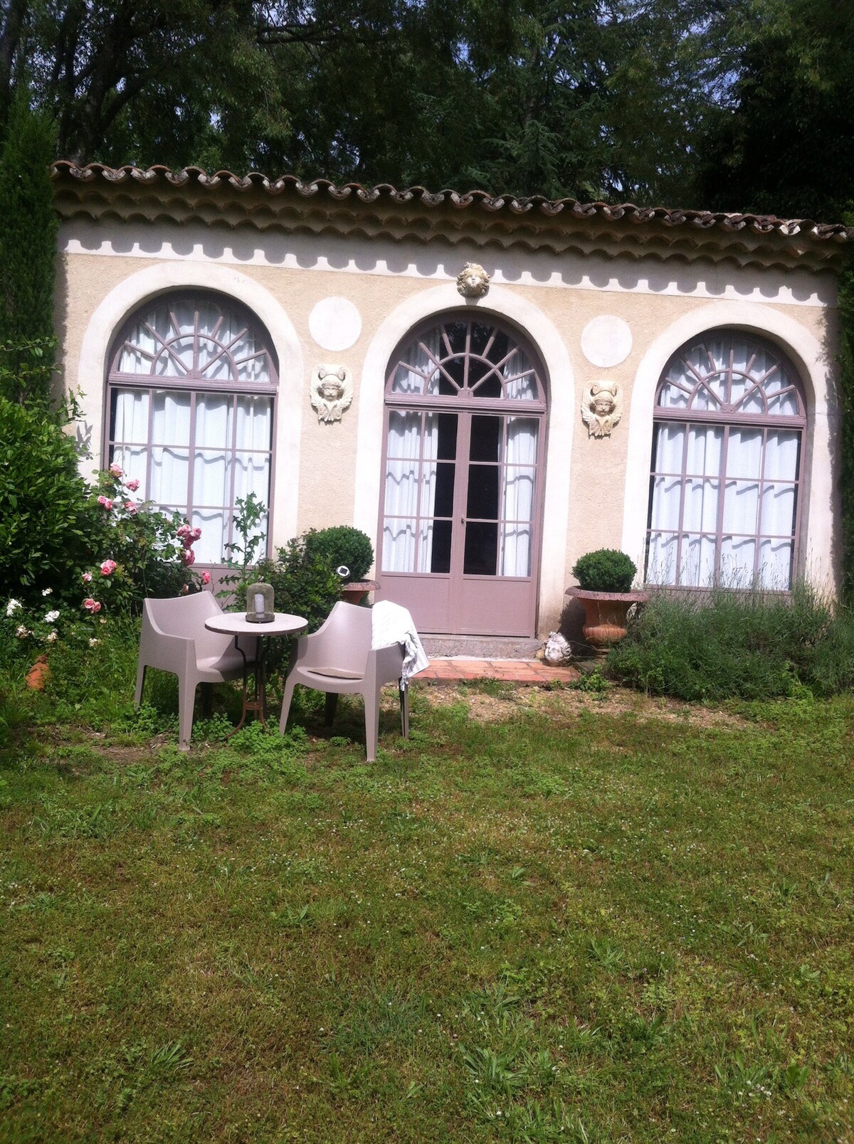 Orangeries avec jardin et piscine privés