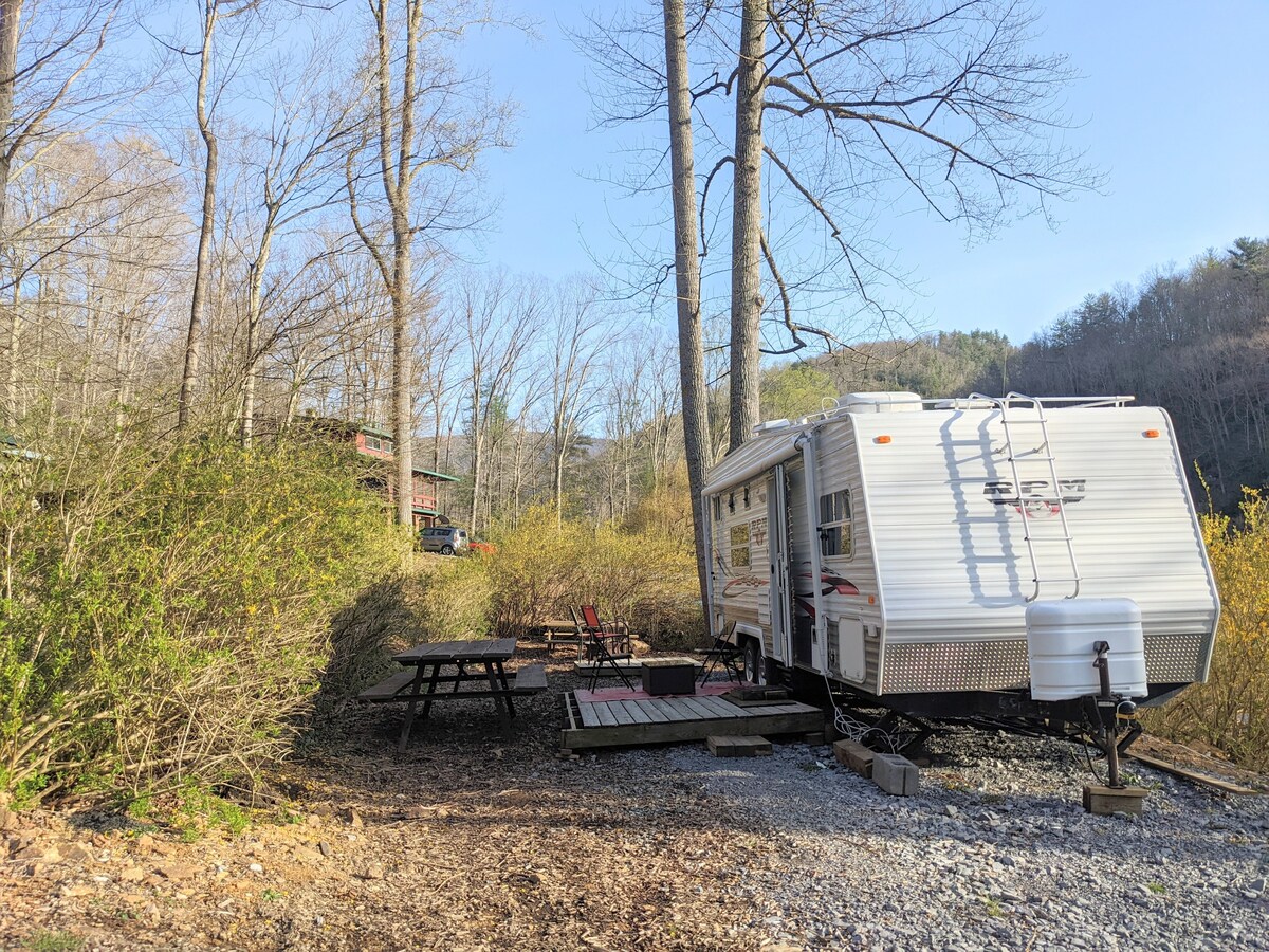 Layla Rue at Nolichucky Gorge