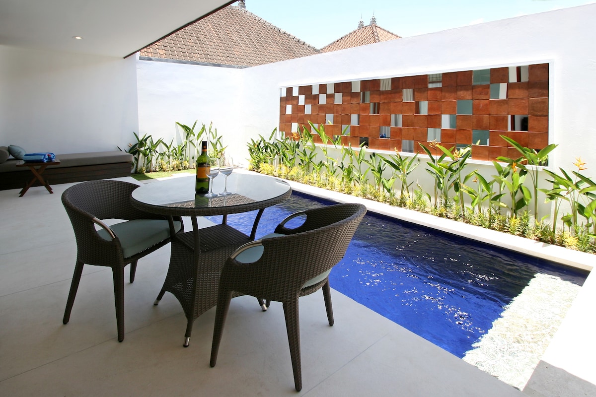 巴厘岛智能舒适沙努尔别墅风格公寓