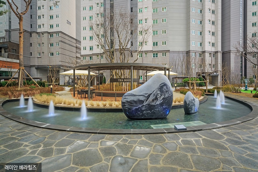 温馨干净的独立房间，配有中央花园和后山Samseung RAEMIAN公寓。