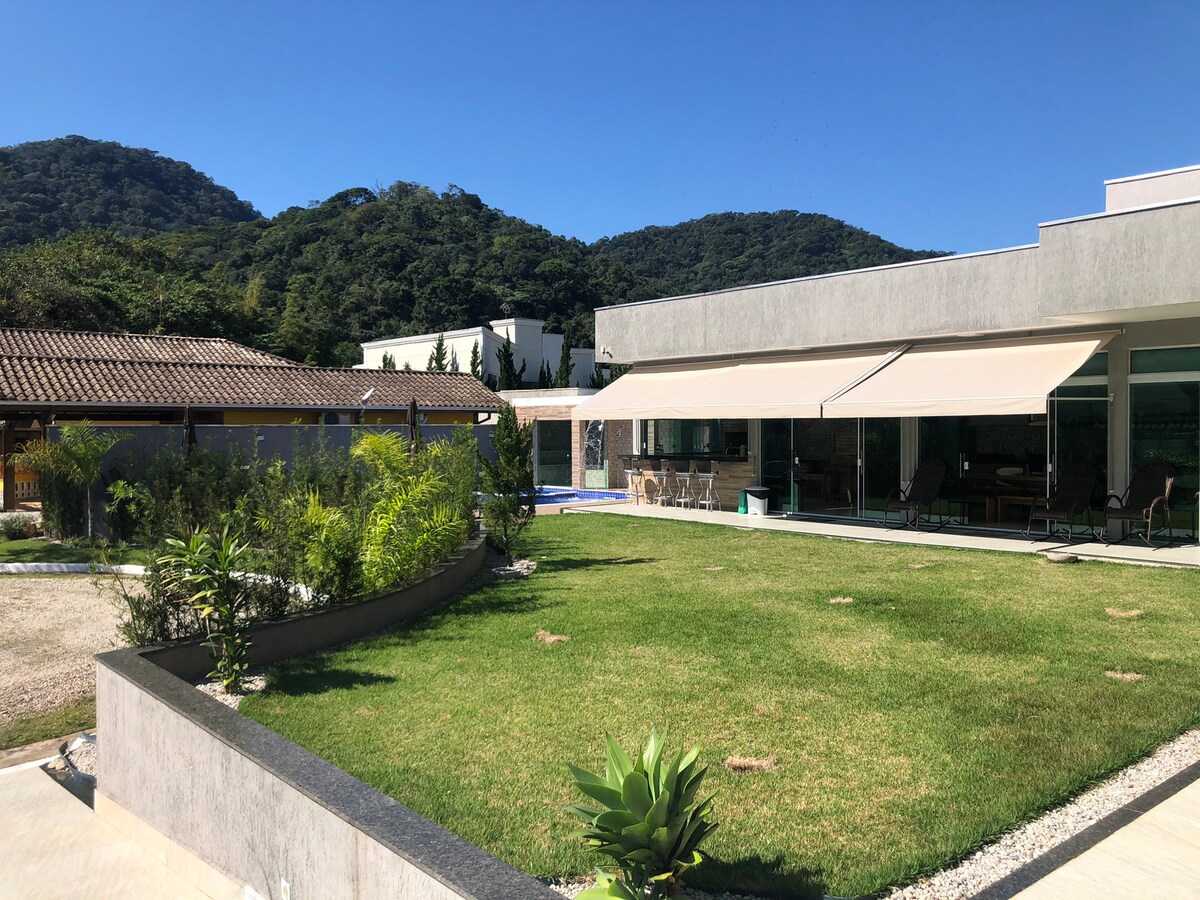 Mansion Ground Floor 5套房位于Ubatuba, Cond.