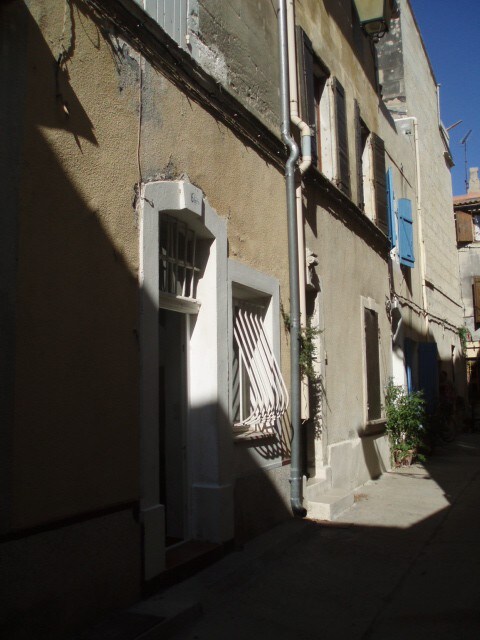 Arles, petite maison typique
