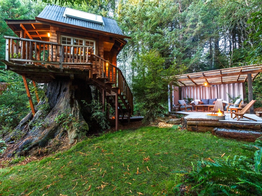 令人惊叹的Stump House ，带私人户外生活。