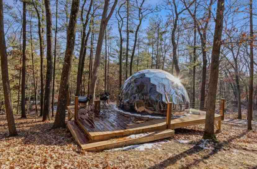 Whiskey's Landing - Wisconsin Dells Glamping Dome