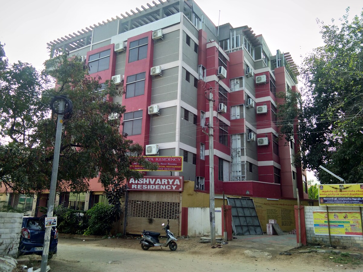 Double Bed AC - Aishvarya Residency