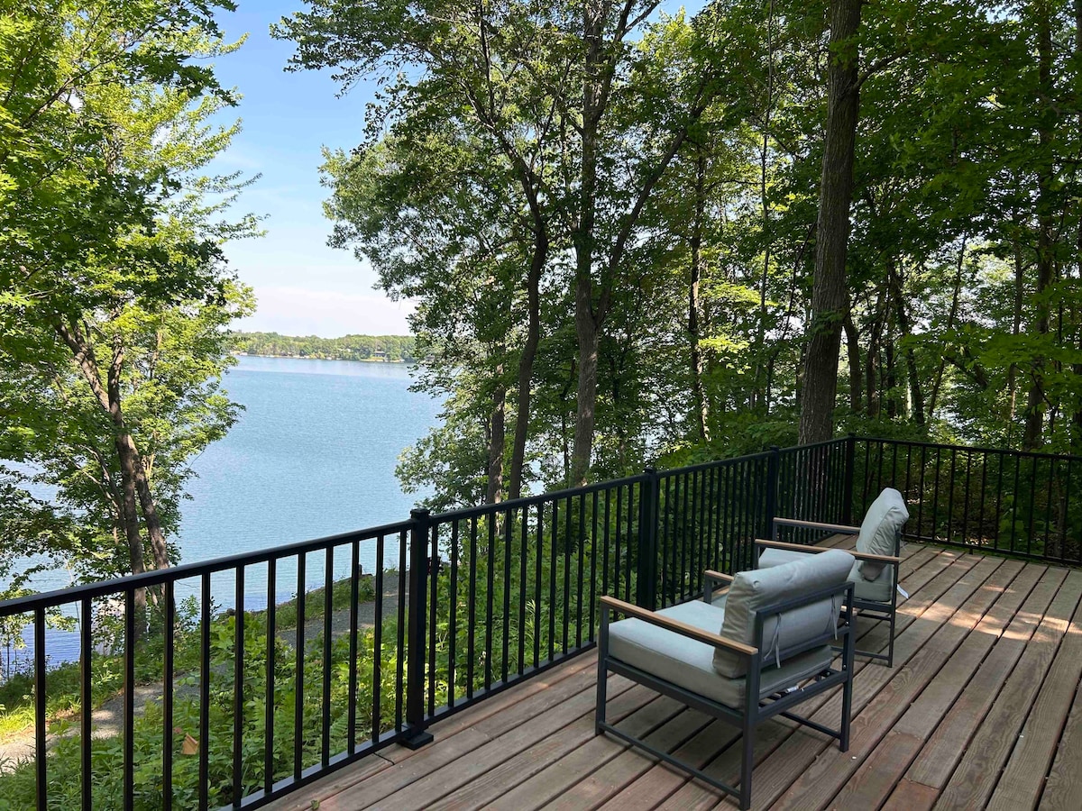 The Cabin at Long Lake