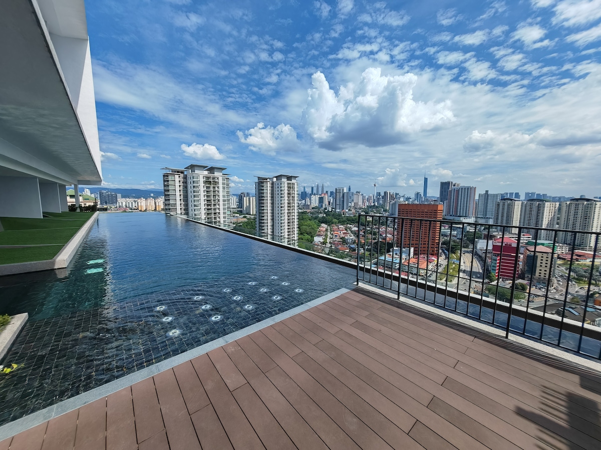 [NEW]Sky Pool-KLCC View-55"SmartTV-MRT-Jln Ipoh