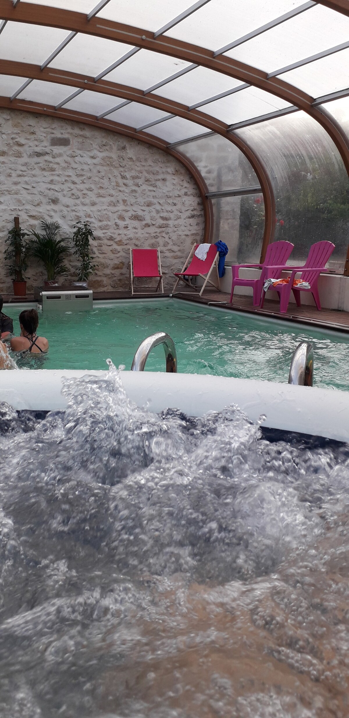 巴黎桑拿别墅按摩浴缸加热泳池1小时