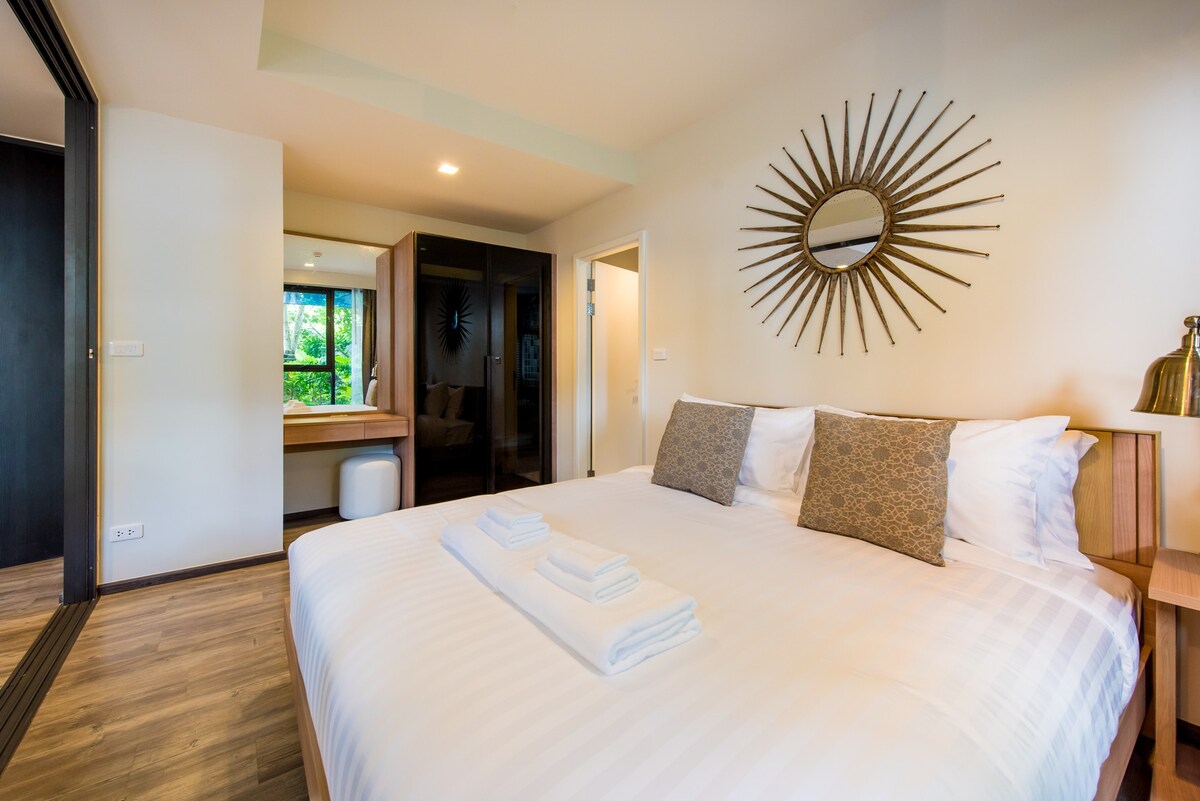 1卧室现代舒适套房， 45平方米，距离芭东海滩400米！ ！