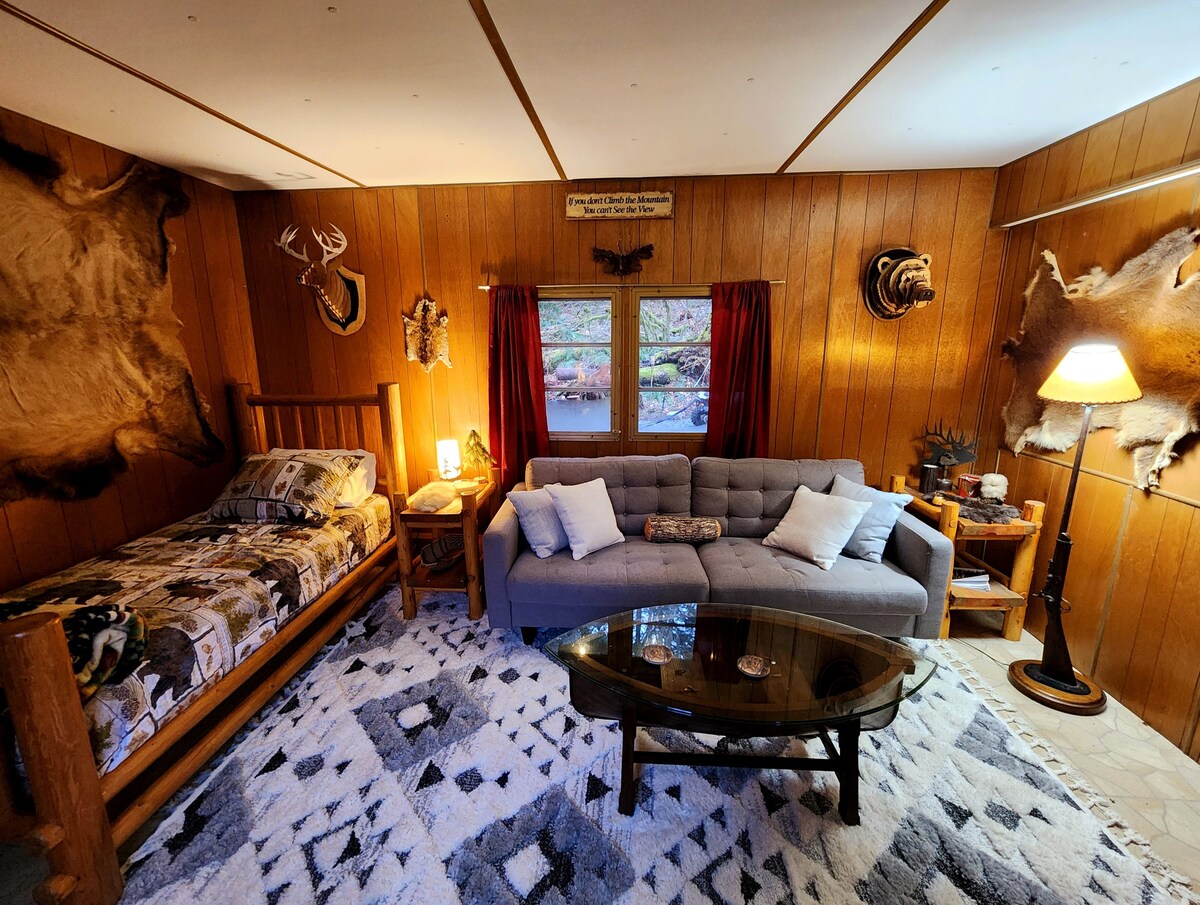A Mobile Home @ Alder Lake, Ashford & Mt.Rainier