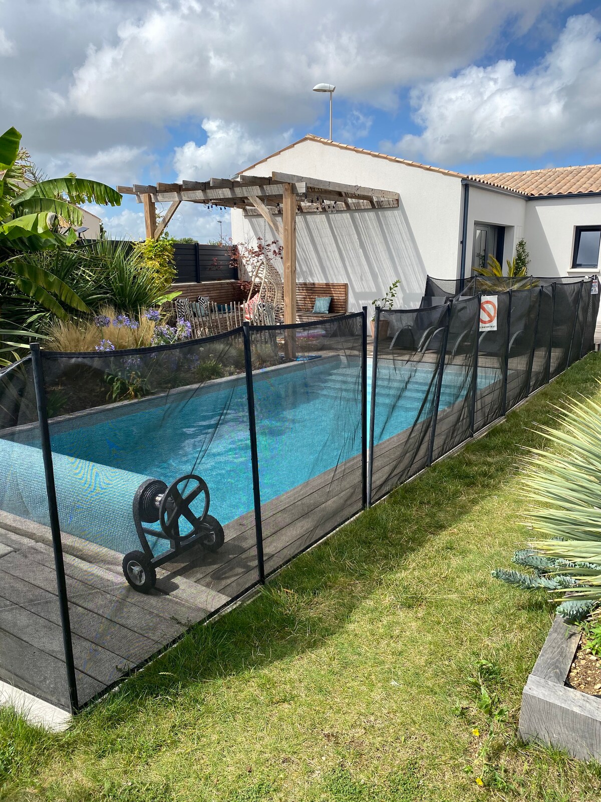 梅森拉罗谢尔酒店（ Maison LA ROCHELLE ） ，带私人泳池