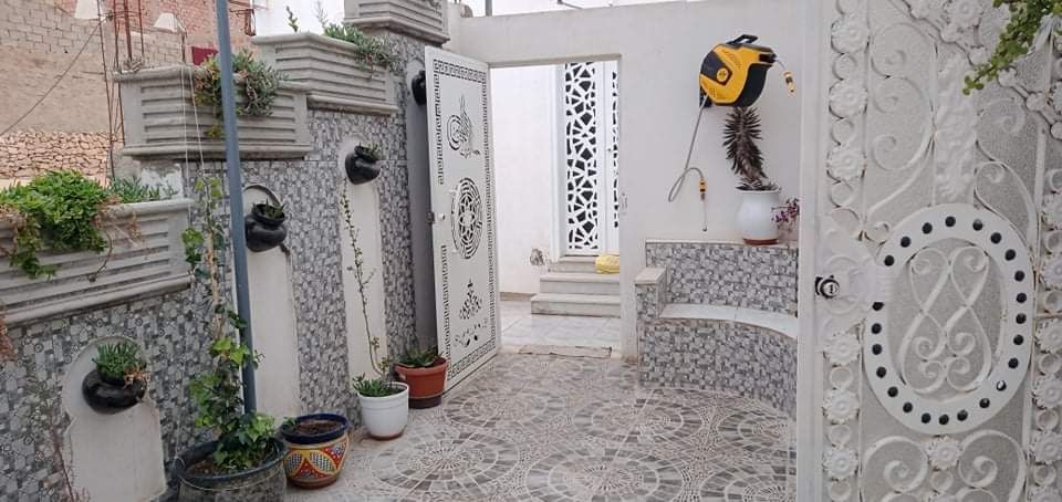 Gafsa ：超级奢华的现代化家具公寓。