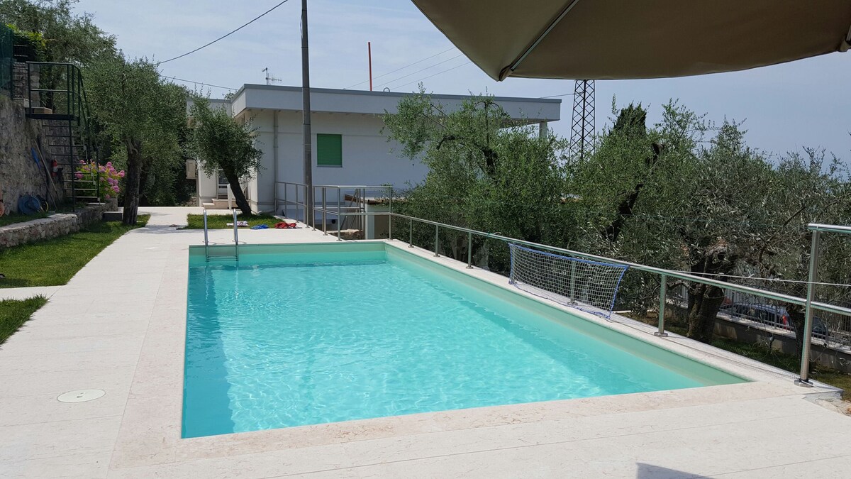 Appartamento in villa+sauna, campo sport, piscina