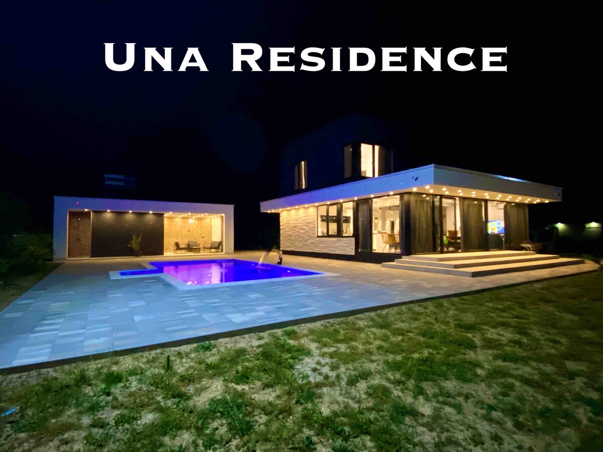乌纳别墅公寓（ Villa Una Residence ）