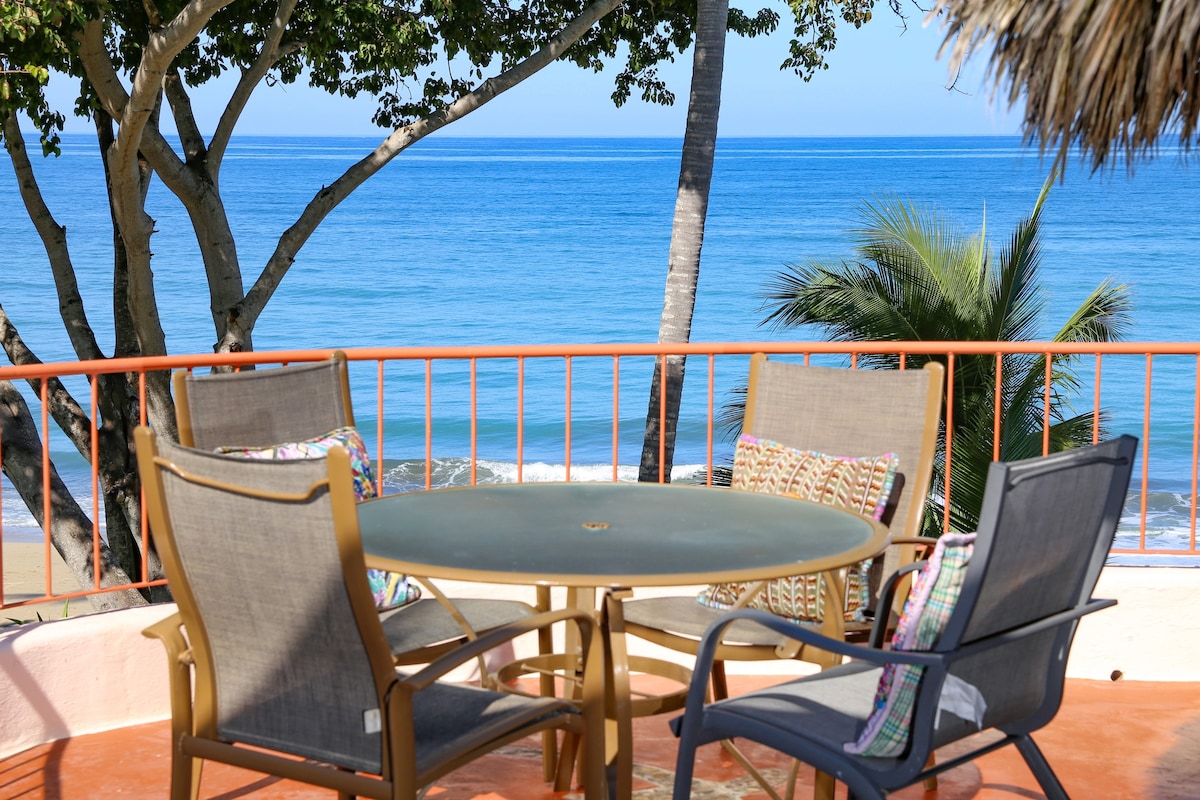 Steps to the beach Incredible views Stunning 3bdr