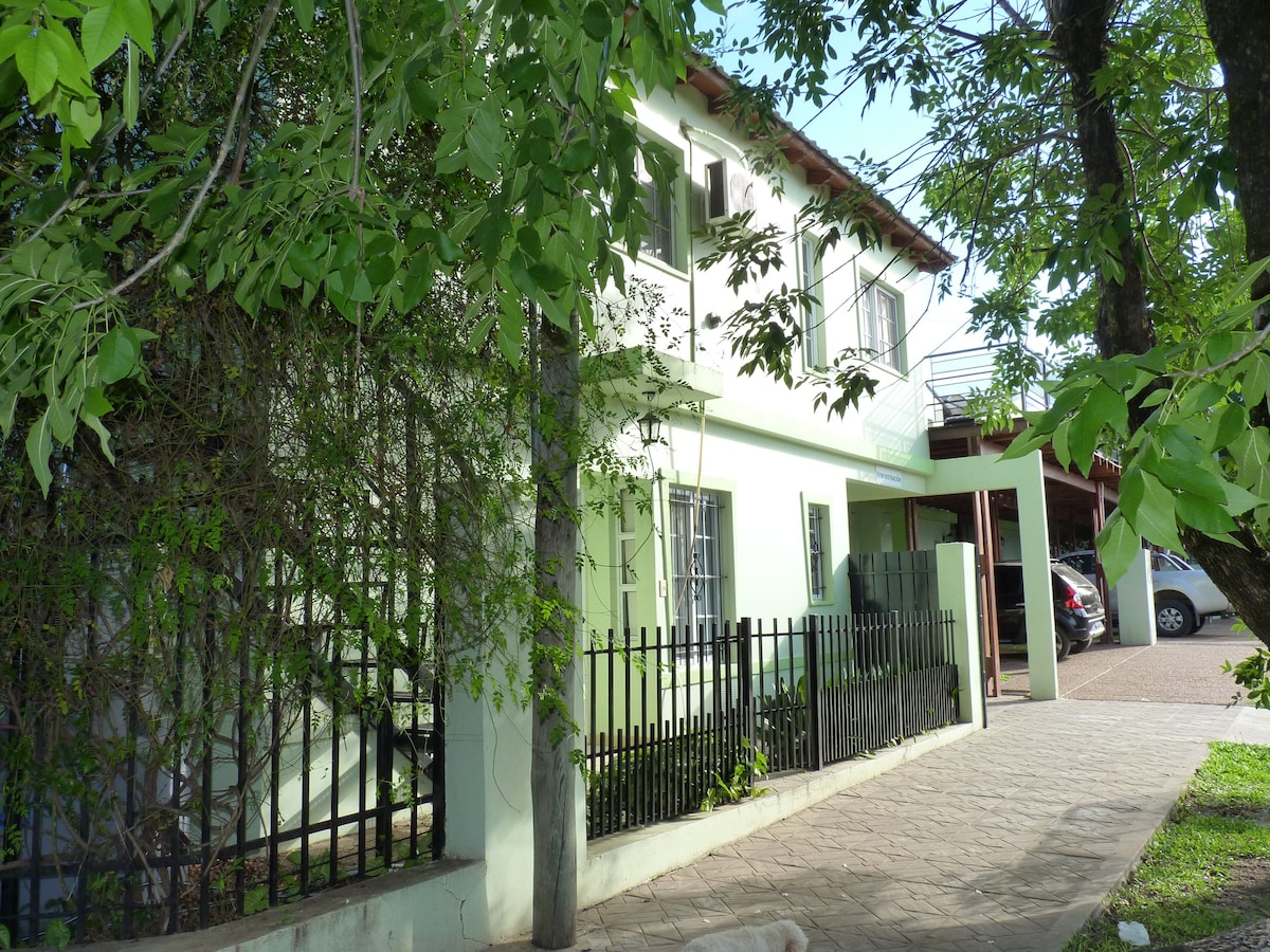 北巴里奥（ Barrio Norte ）住宿-Termas区-游客住宿