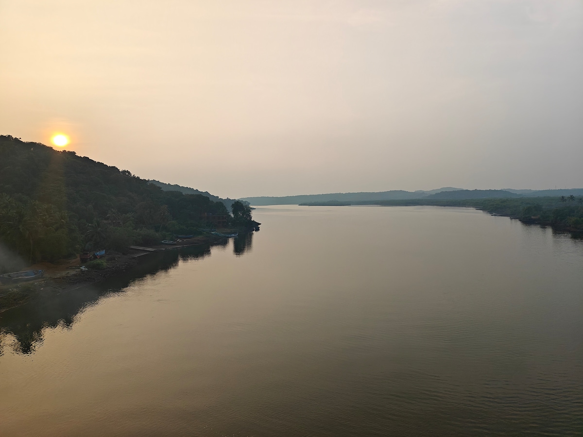 Mangrove RiverFront entire home nr Arambol / Keri