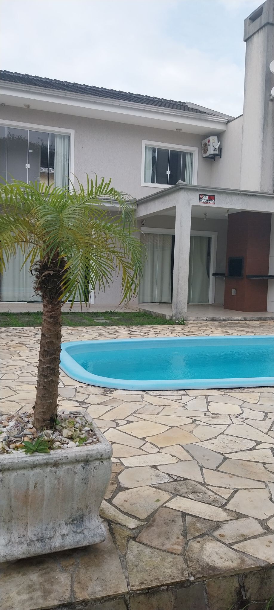 Casa aconchegante com piscina