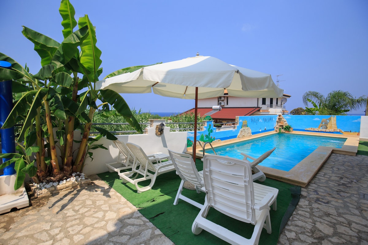 FAMILY Apartment directly on the beach with Pool