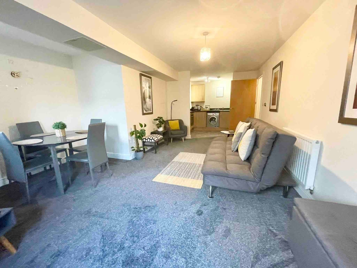 Modern Ashford 2 bedroom Apartment