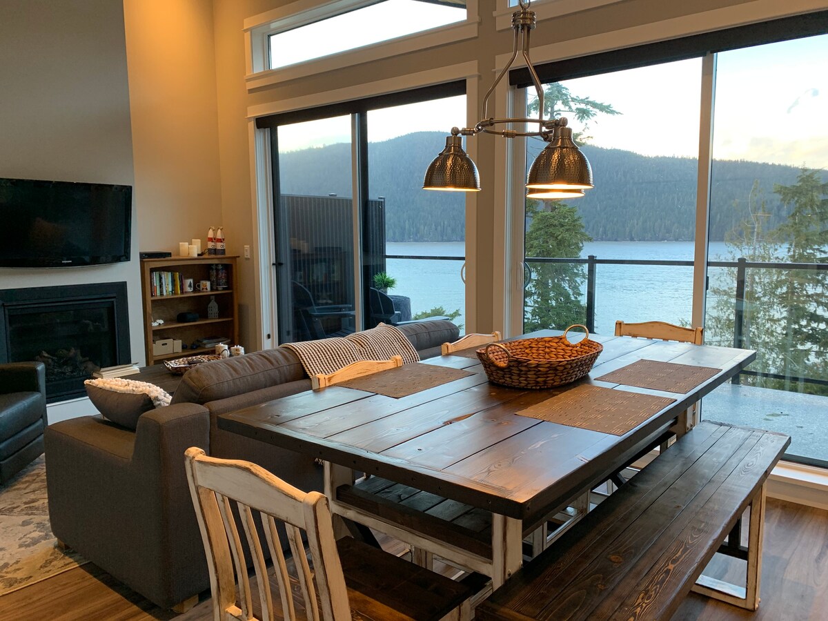 # 210 - Ocean Serenity cottage (Oceanfront)