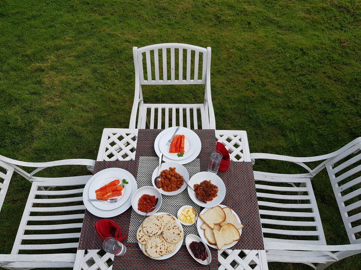 Lonach Estate Bungalow