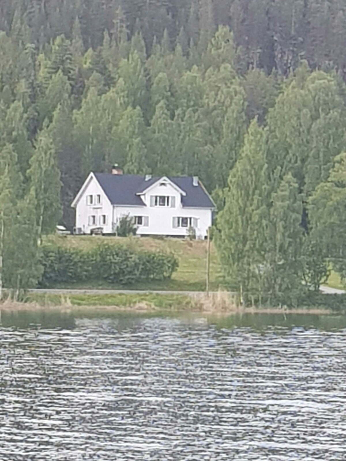 Österjörn瑞典拉普兰湖畔公寓