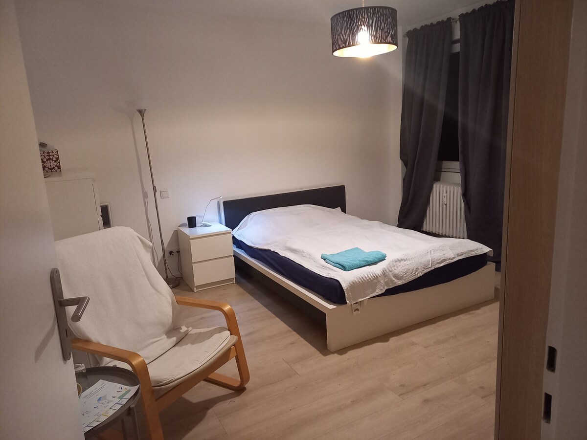 freundliches Gästezimmer in WG