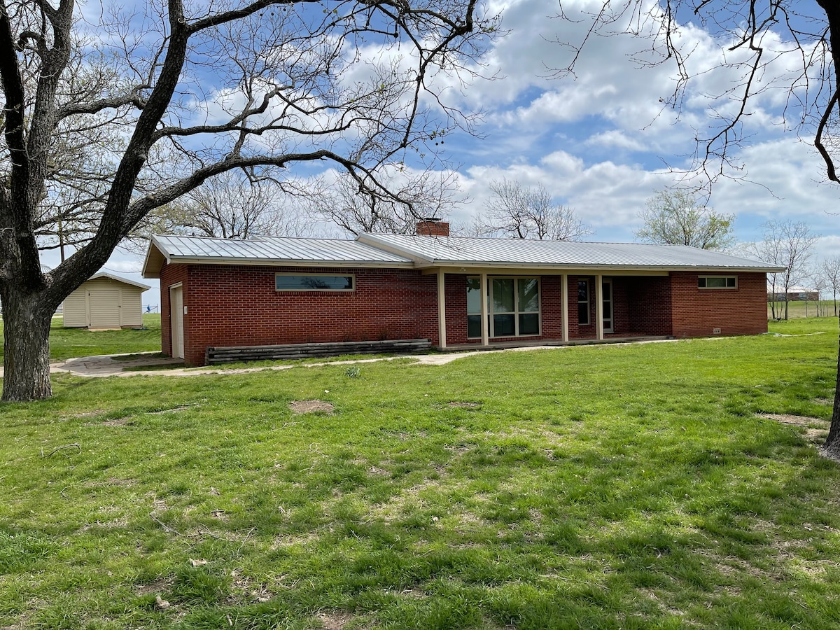 The Cottage At Circle4B Ranch!