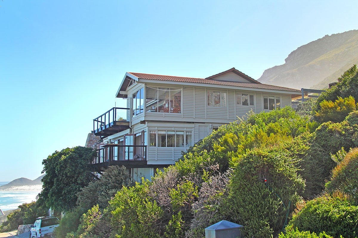 Southern Right House, Misty Cliffs