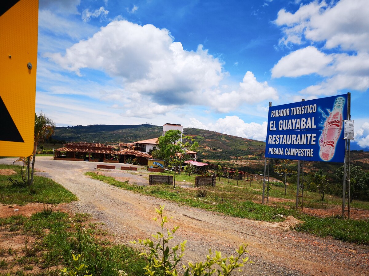 波萨达坎佩斯特尔瓜亚巴尔旅游旅舍