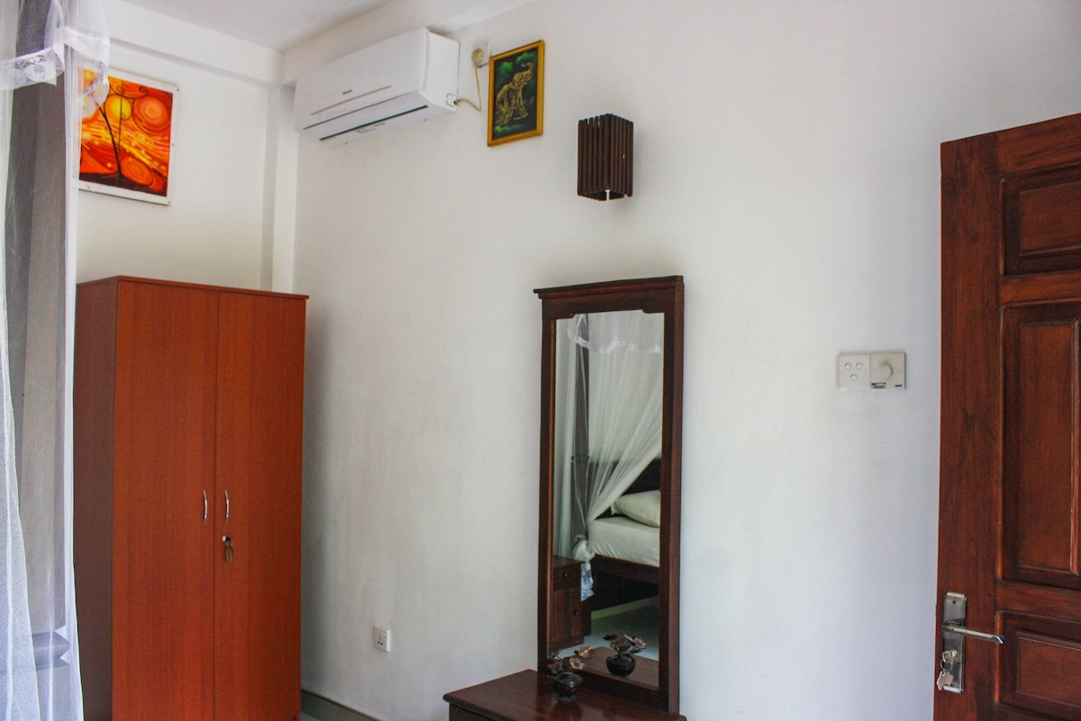 Jaya’s Garden Front Villa | DBL Room 1