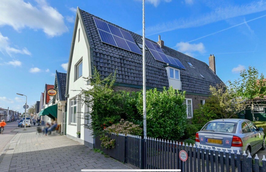 240平方米的家庭住宅，距离阿姆斯特丹5分钟路程