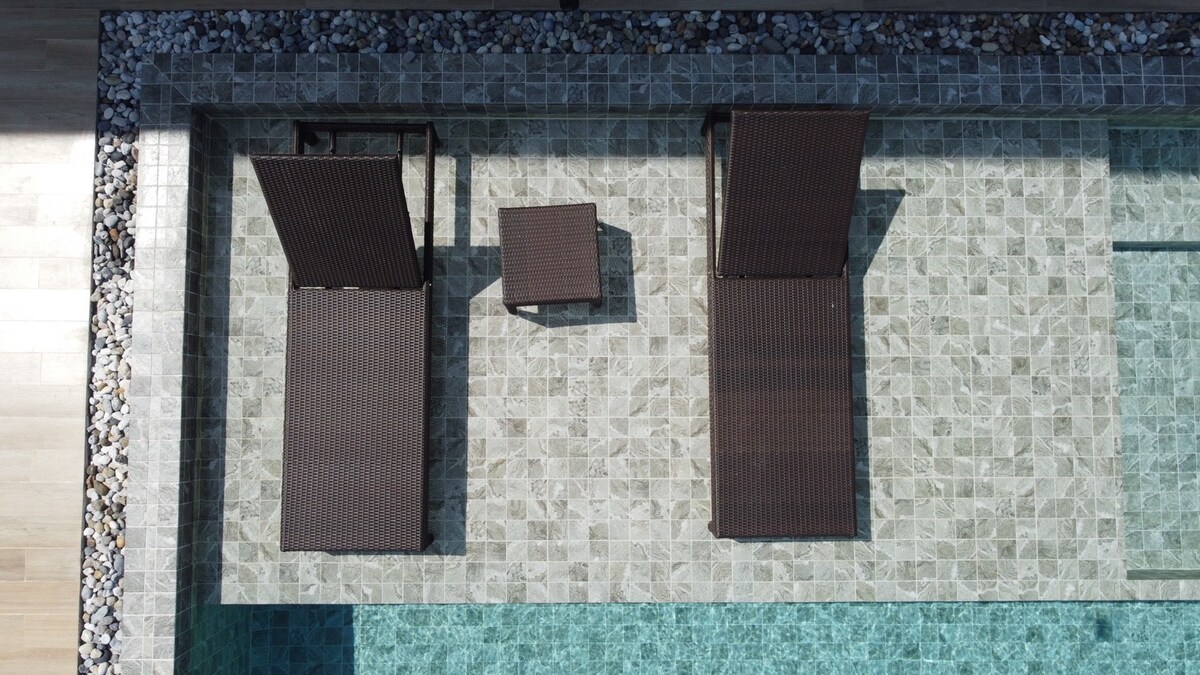 4床私人泳池别墅，可欣赏海景