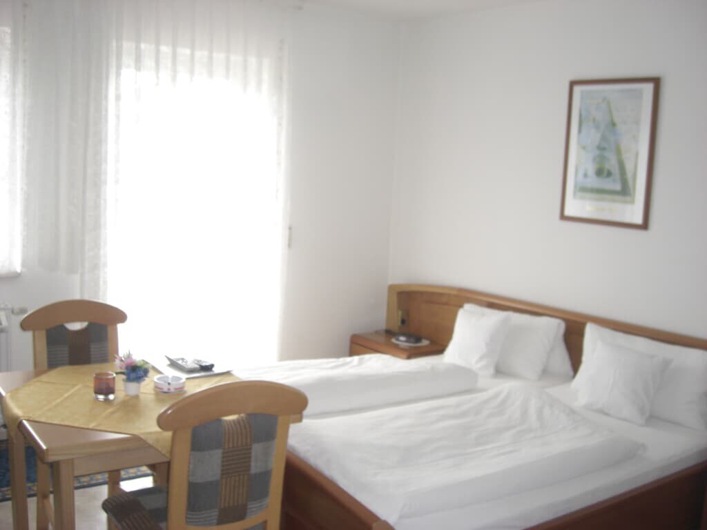 Pension Beer (Mähring), Ferienwohnung 75 qm E (2) EG, 2 Schlafzimmer mit jeweils DU/WC