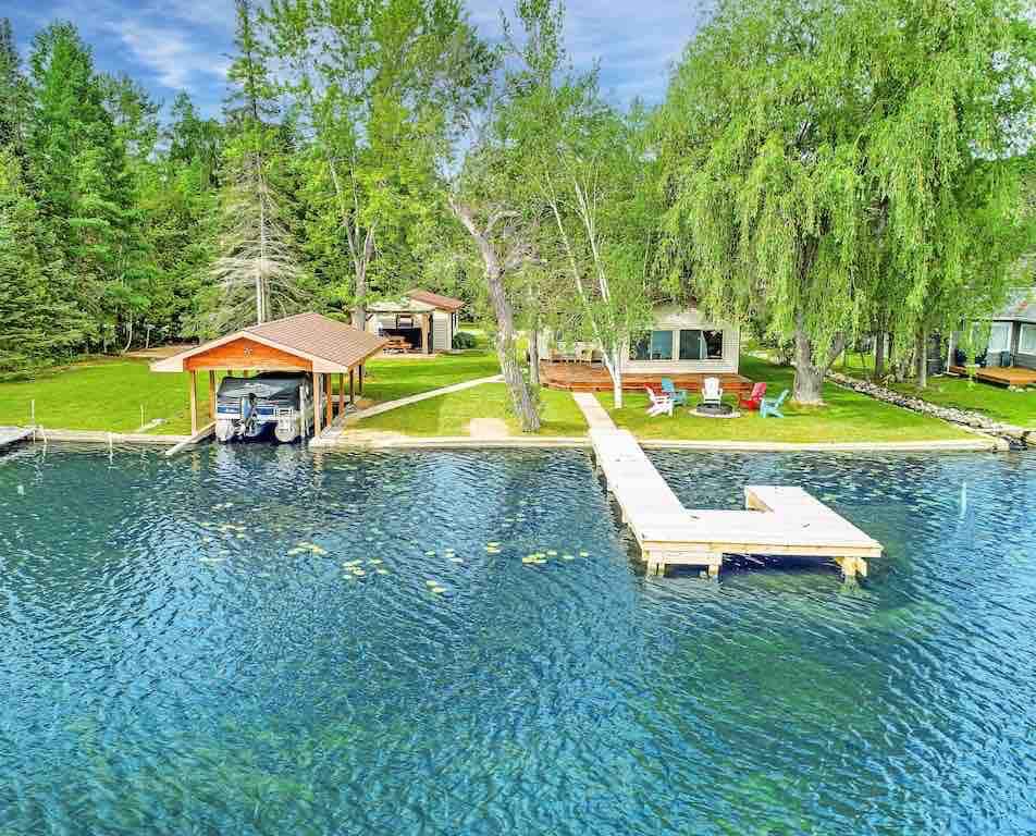 Clam Lake Waterfront Cottage