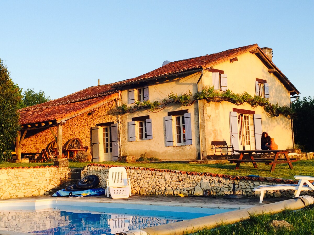 Holiday Home near Verteillac