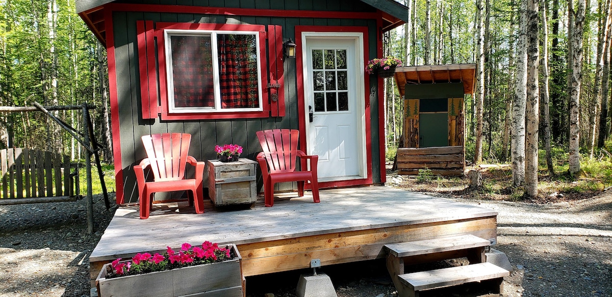 Simple Alaskan Beauty Cabin