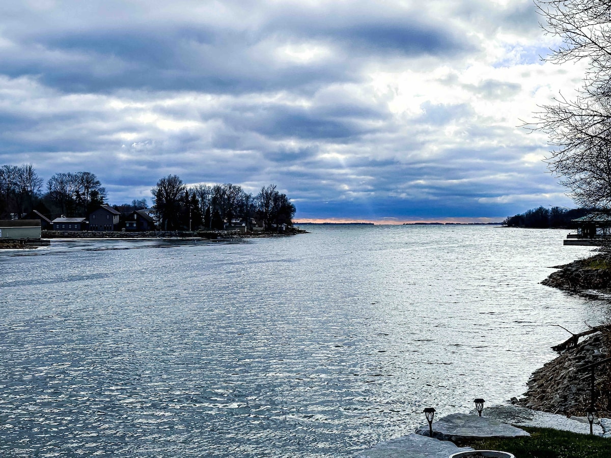 Heron’s House on Chaumont Bay